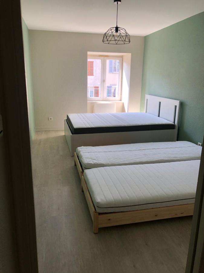 Appartement Porte Du Cantal Massiac Exterior foto