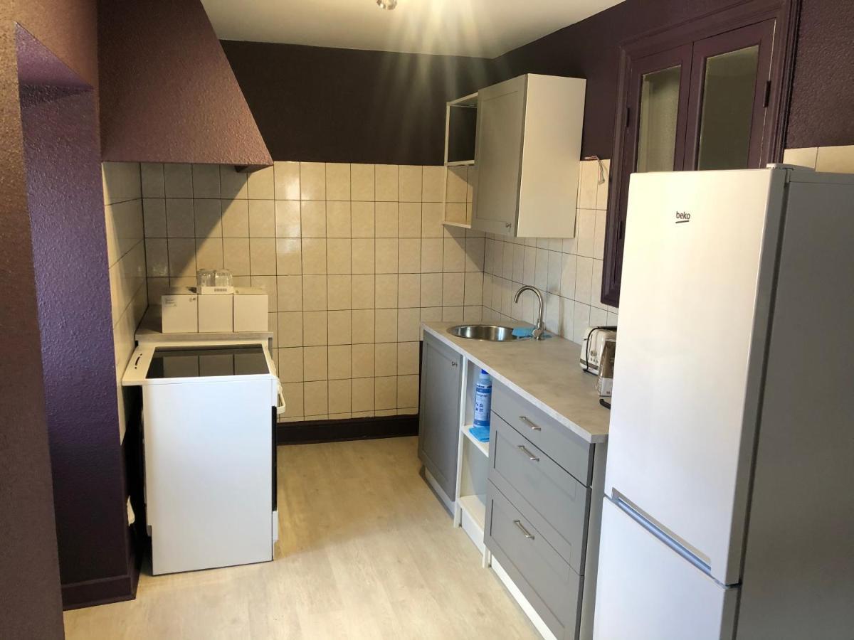 Appartement Porte Du Cantal Massiac Exterior foto
